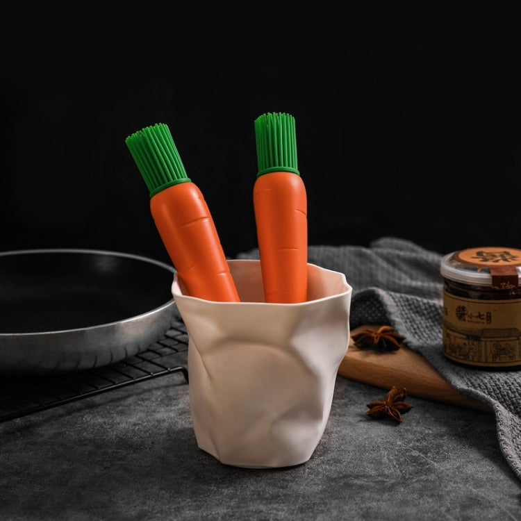 2 PCS Carrot Shape Silicone Barbecue Brush Cake Brush Baking Cream Brush Iron Plate Brush